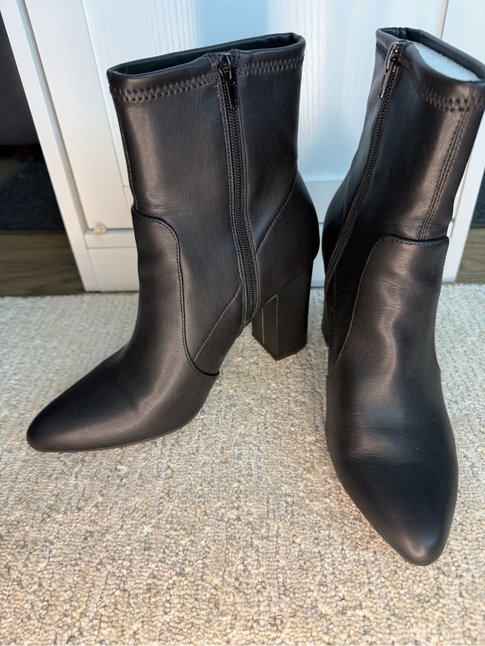 Women's Black Pointed-Toe Block Heel Ankle Boots - Classic Leather Look